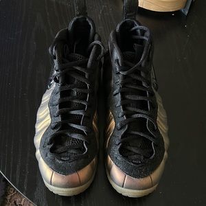 Men Nike Foamposite Size 10